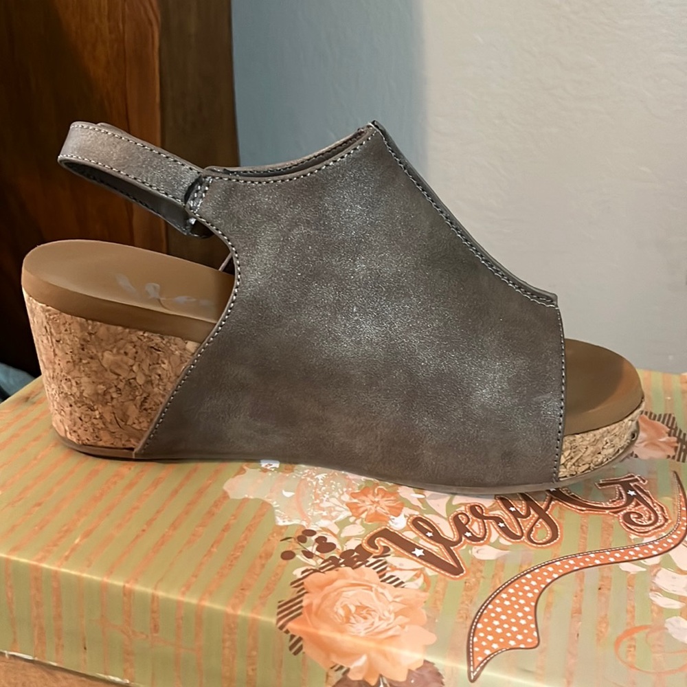 Sylnar Sandle wedge